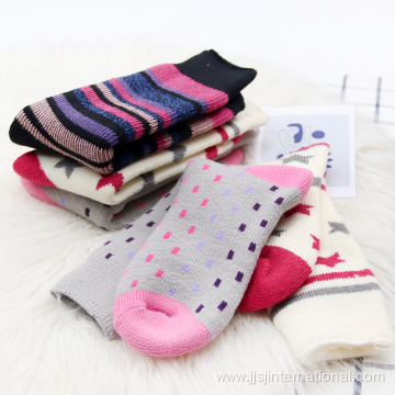 Customized women's autumn and winter socks